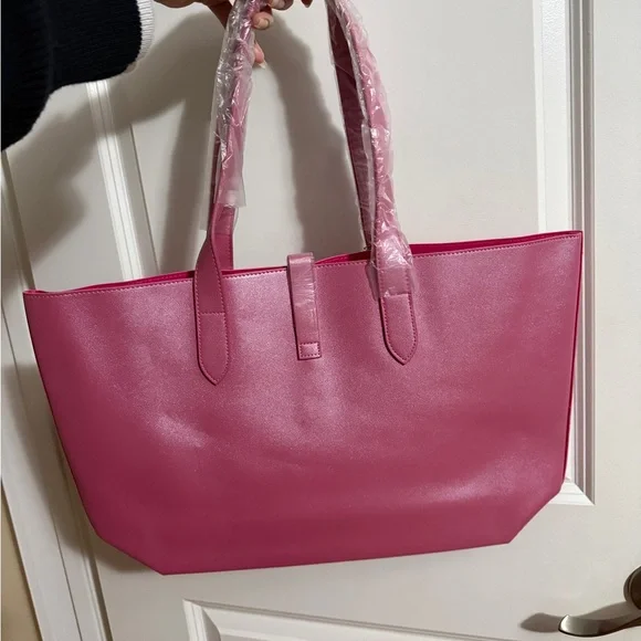 Juicy Couture for Elizabeth Arden Vibrant Pink Tote - Picture 2 of 9